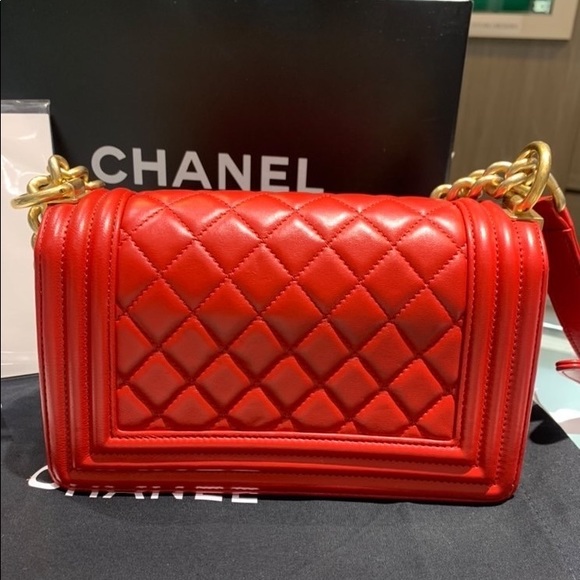 Chanel 15A LIKE NEW Red Lambskin Small Boy Bag GHW - Picture 5 of 14